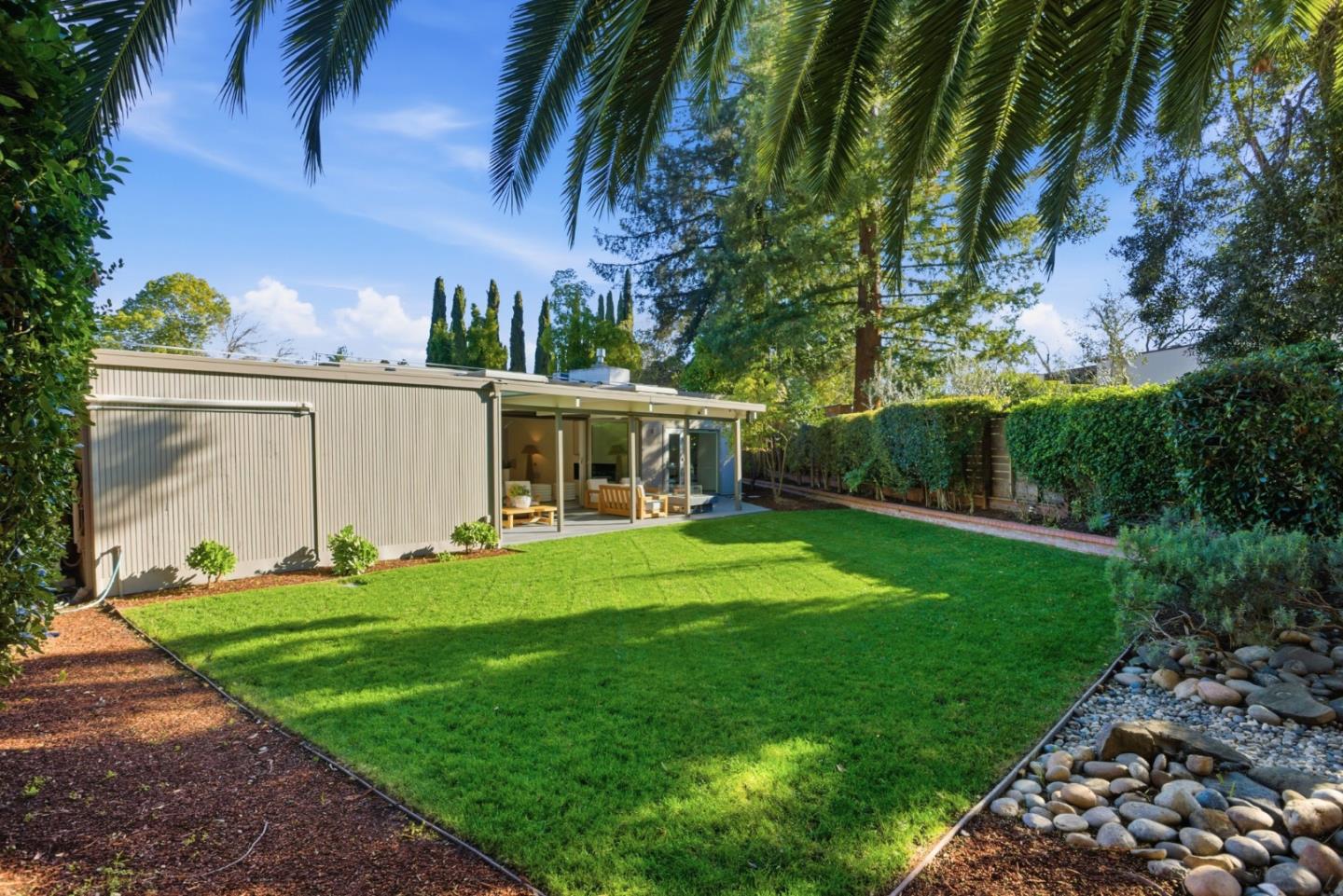 Detail Gallery Image 71 of 85 For 3502 Arbutus Ave, Palo Alto,  CA 94303 - 4 Beds | 2/1 Baths