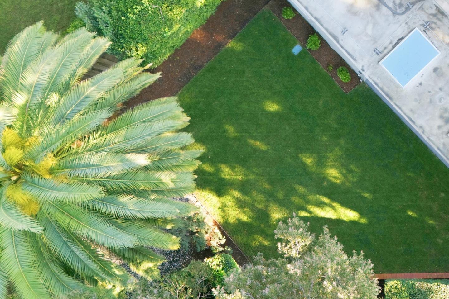 Detail Gallery Image 79 of 85 For 3502 Arbutus Ave, Palo Alto,  CA 94303 - 4 Beds | 2/1 Baths