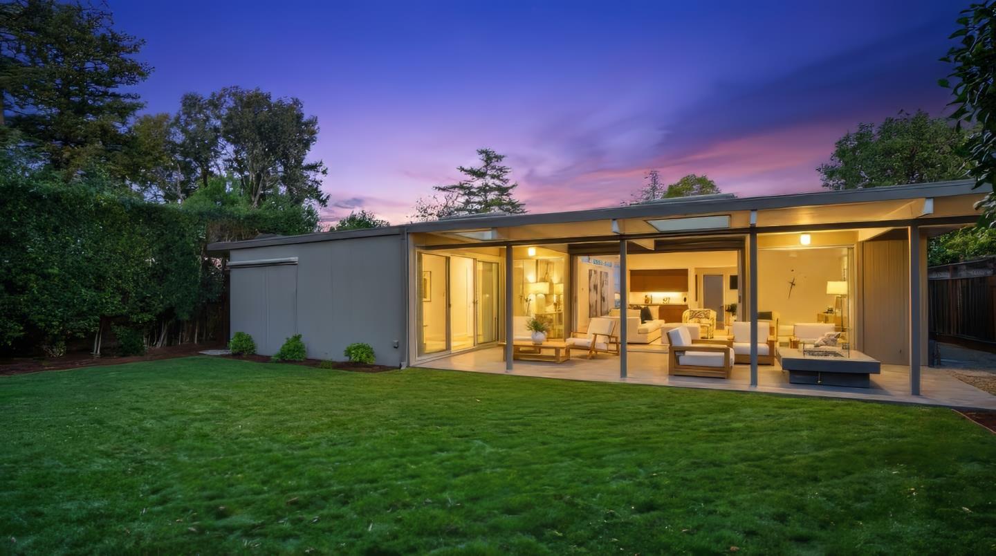 Detail Gallery Image 81 of 85 For 3502 Arbutus Ave, Palo Alto,  CA 94303 - 4 Beds | 2/1 Baths