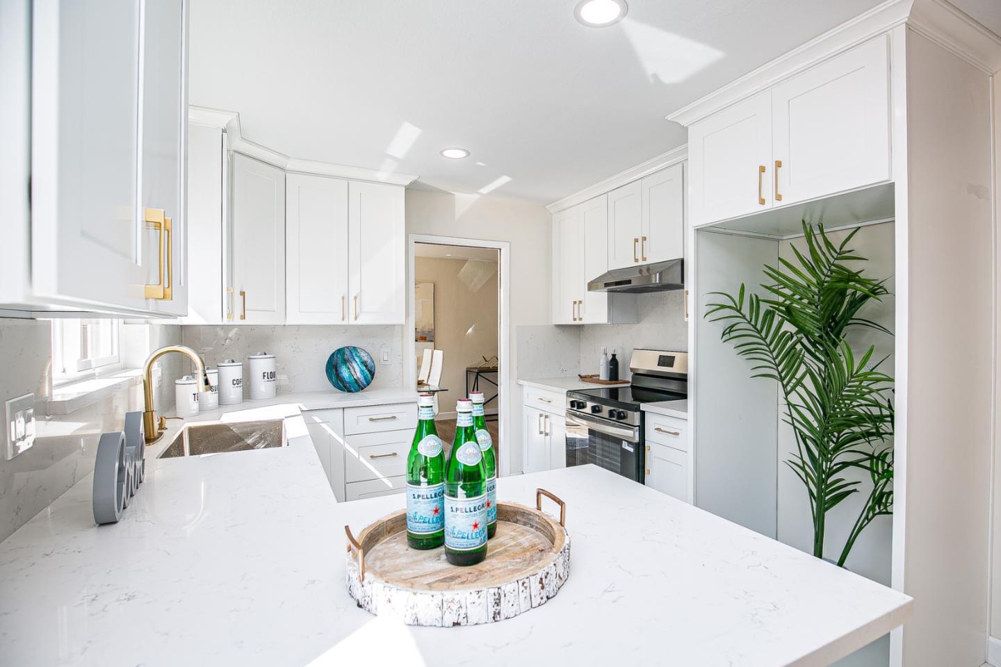 Detail Gallery Image 8 of 22 For 1648 Knollwood Ave, San Jose,  CA 95125 - 5 Beds | 3 Baths