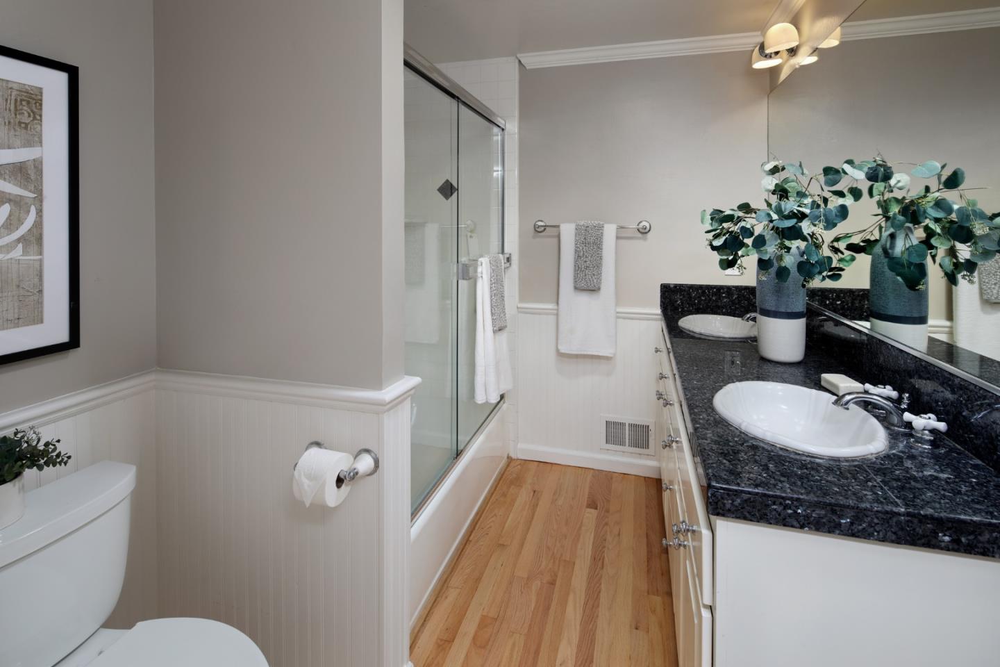 Detail Gallery Image 15 of 20 For 10601 Madera Dr, Cupertino,  CA 95014 - 5 Beds | 2/1 Baths