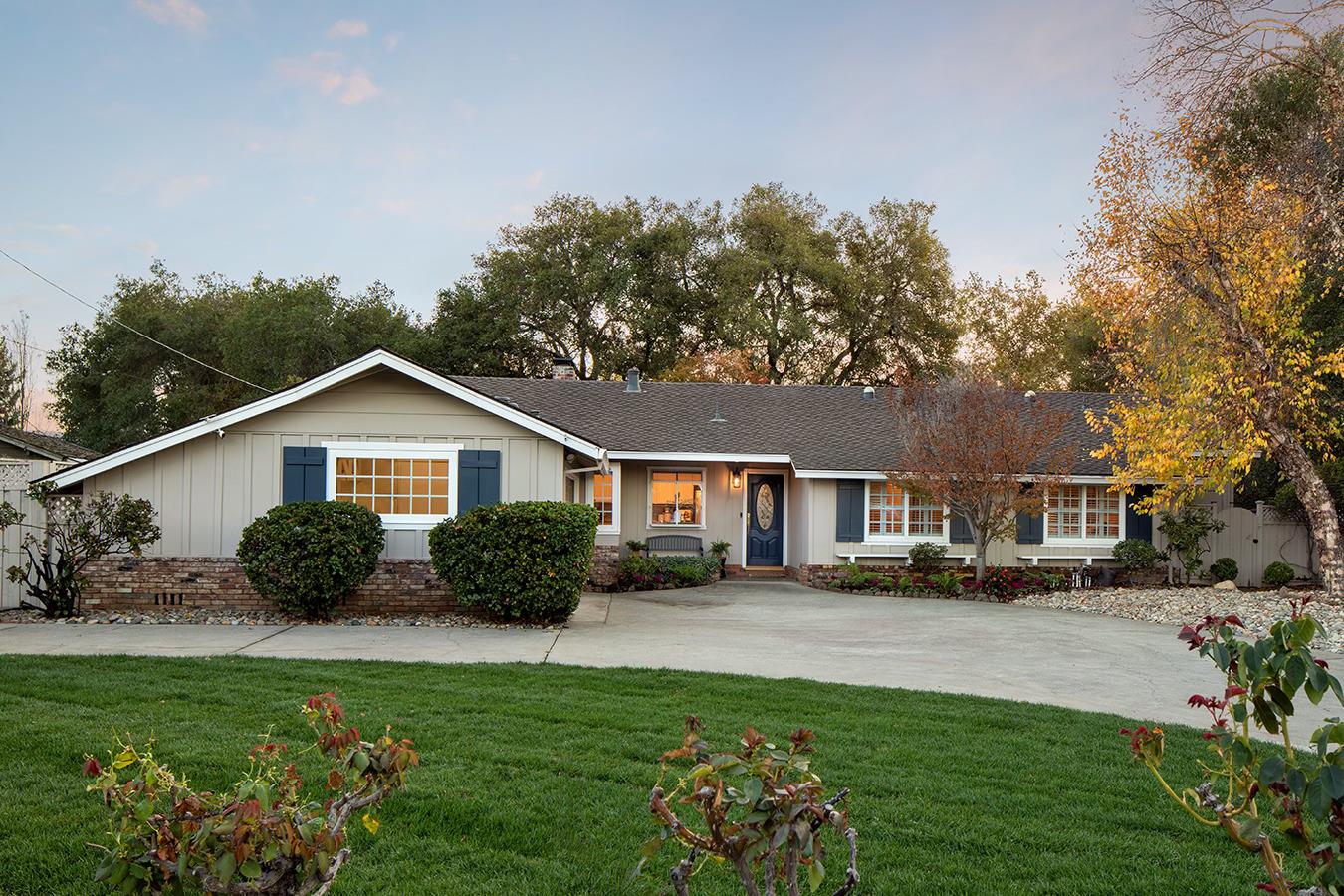 Detail Gallery Image 2 of 20 For 10601 Madera Dr, Cupertino,  CA 95014 - 5 Beds | 2/1 Baths