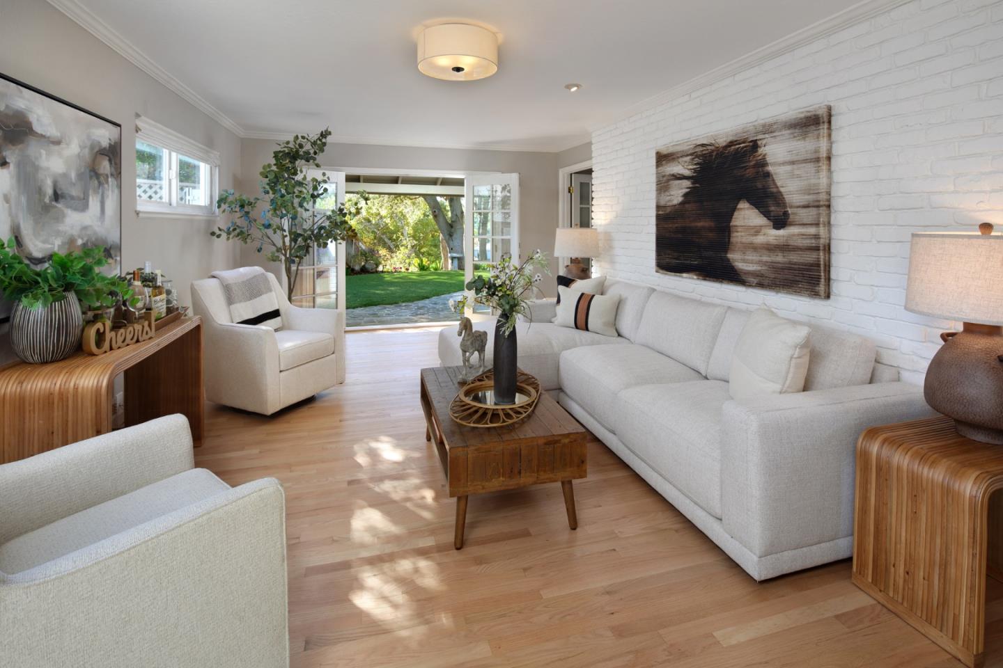 Detail Gallery Image 5 of 20 For 10601 Madera Dr, Cupertino,  CA 95014 - 5 Beds | 2/1 Baths