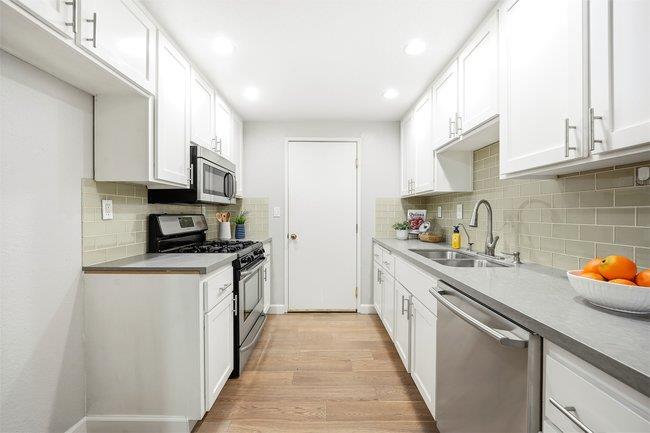 Detail Gallery Image 6 of 27 For 8550 Wren Ave 3b,  Gilroy,  CA 95020 - 2 Beds | 2 Baths