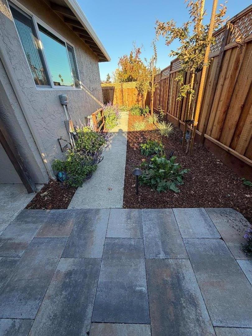 Detail Gallery Image 16 of 28 For 1800 Terri Way, San Jose,  CA 95124 - 2 Beds | 2 Baths