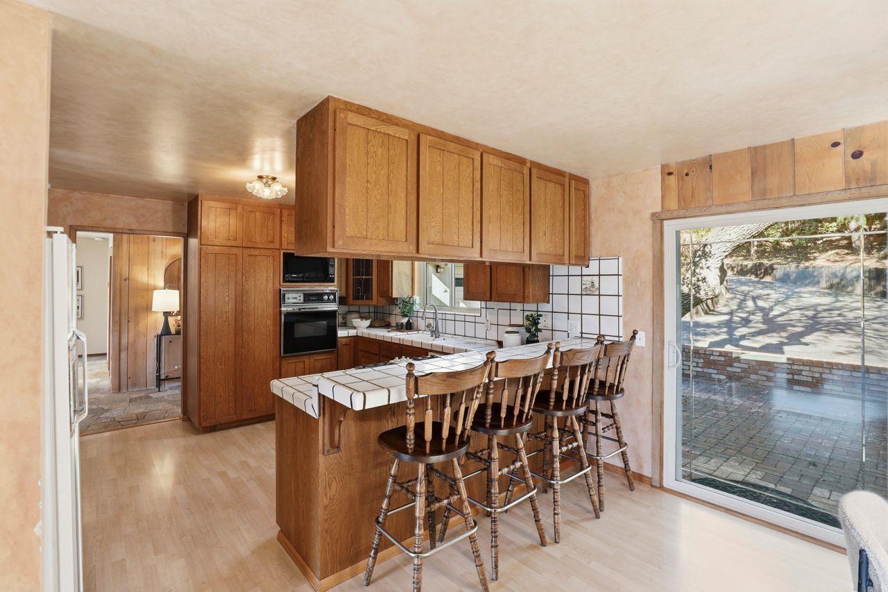 Detail Gallery Image 12 of 66 For 53 La Rancheria, Carmel Valley,  CA 93924 - 4 Beds | 3 Baths