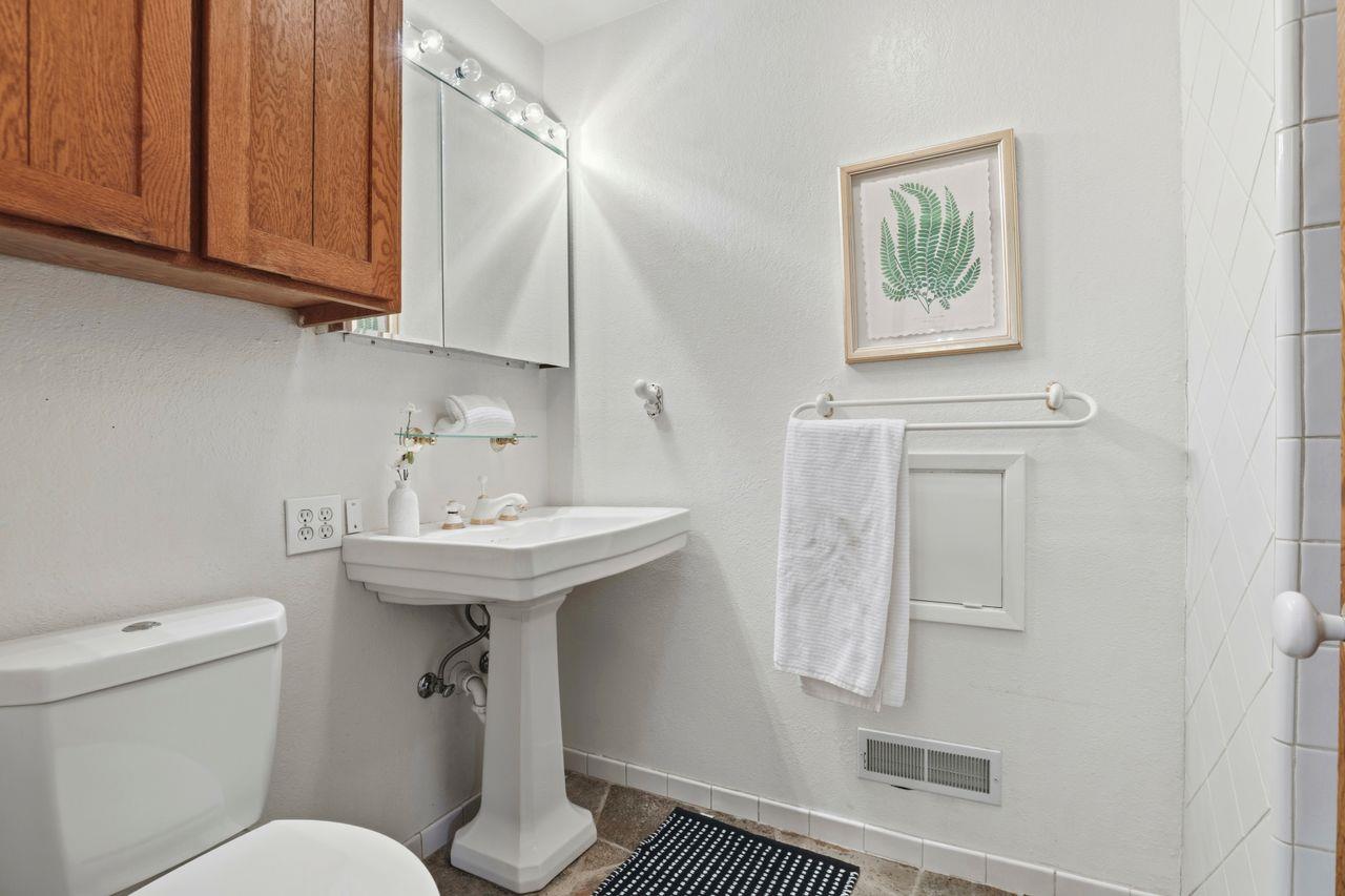 Detail Gallery Image 27 of 66 For 53 La Rancheria, Carmel Valley,  CA 93924 - 4 Beds | 3 Baths