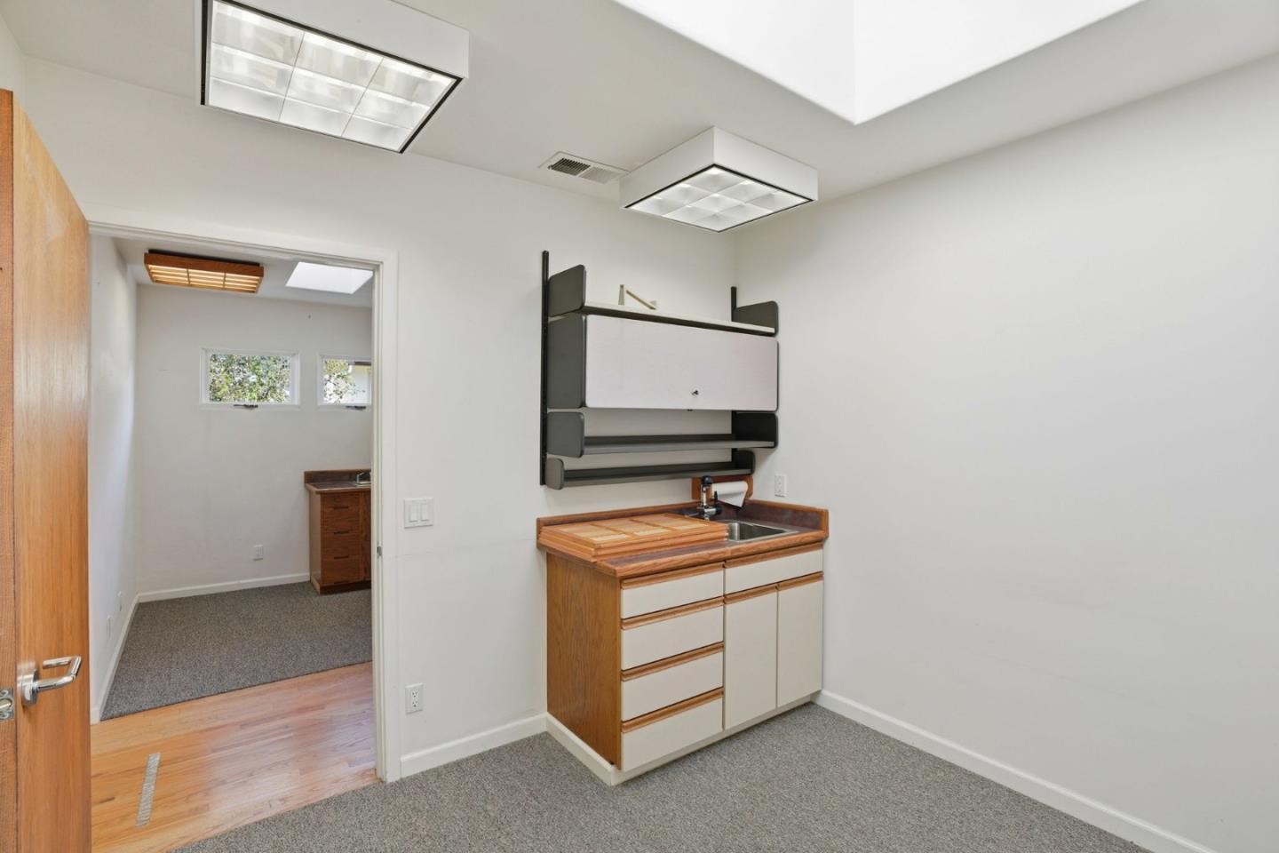 Detail Gallery Image 11 of 20 For 167 El Dorado St, Monterey,  CA 93940 - 1 Beds | 0/1 Baths