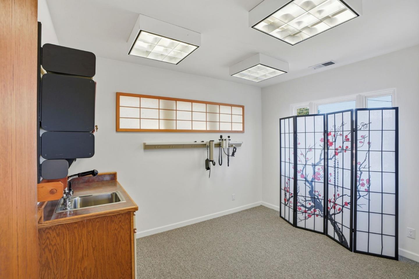 Detail Gallery Image 8 of 20 For 167 El Dorado St, Monterey,  CA 93940 - 1 Beds | 0/1 Baths