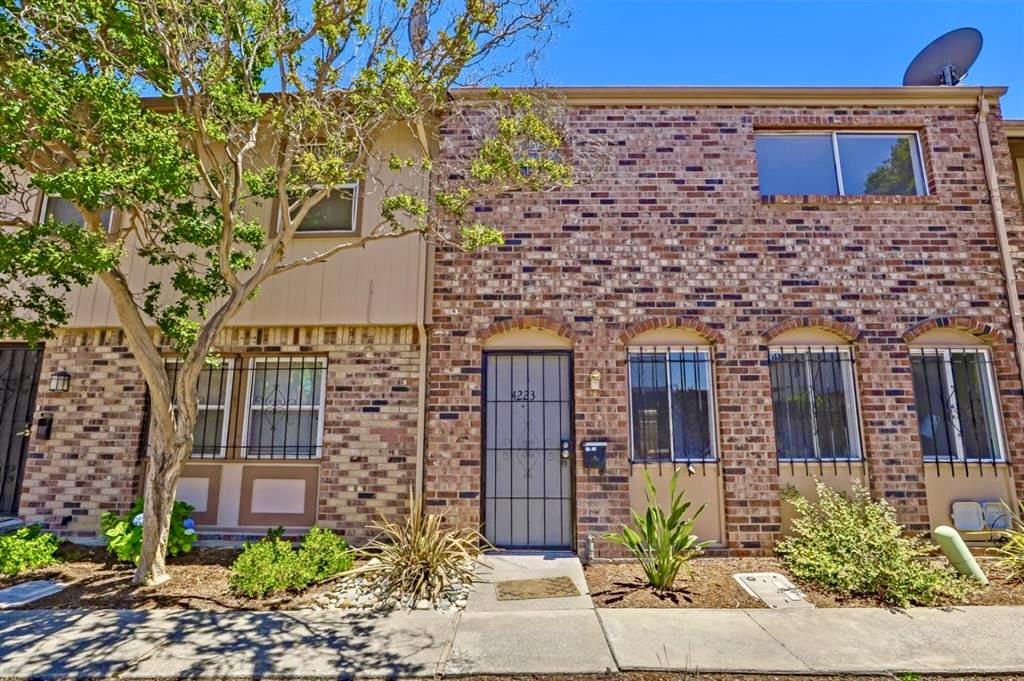 Front Image Thumbnail for ML82027143