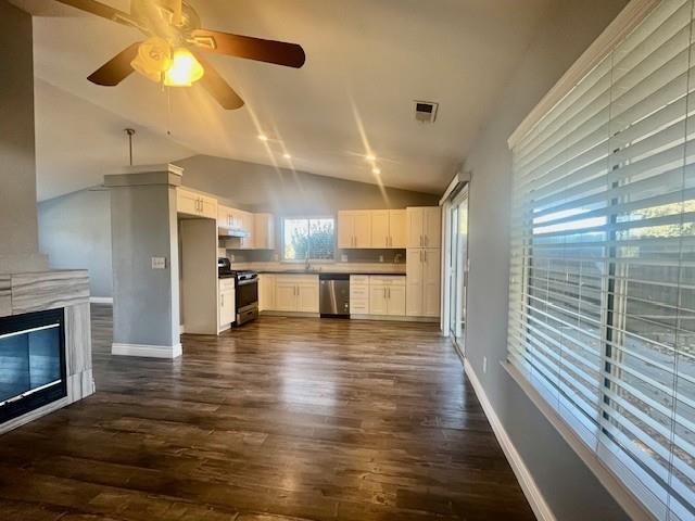 Detail Gallery Image 8 of 30 For 16100 5th St, Lathrop,  CA 95330 - 3 Beds | 2 Baths