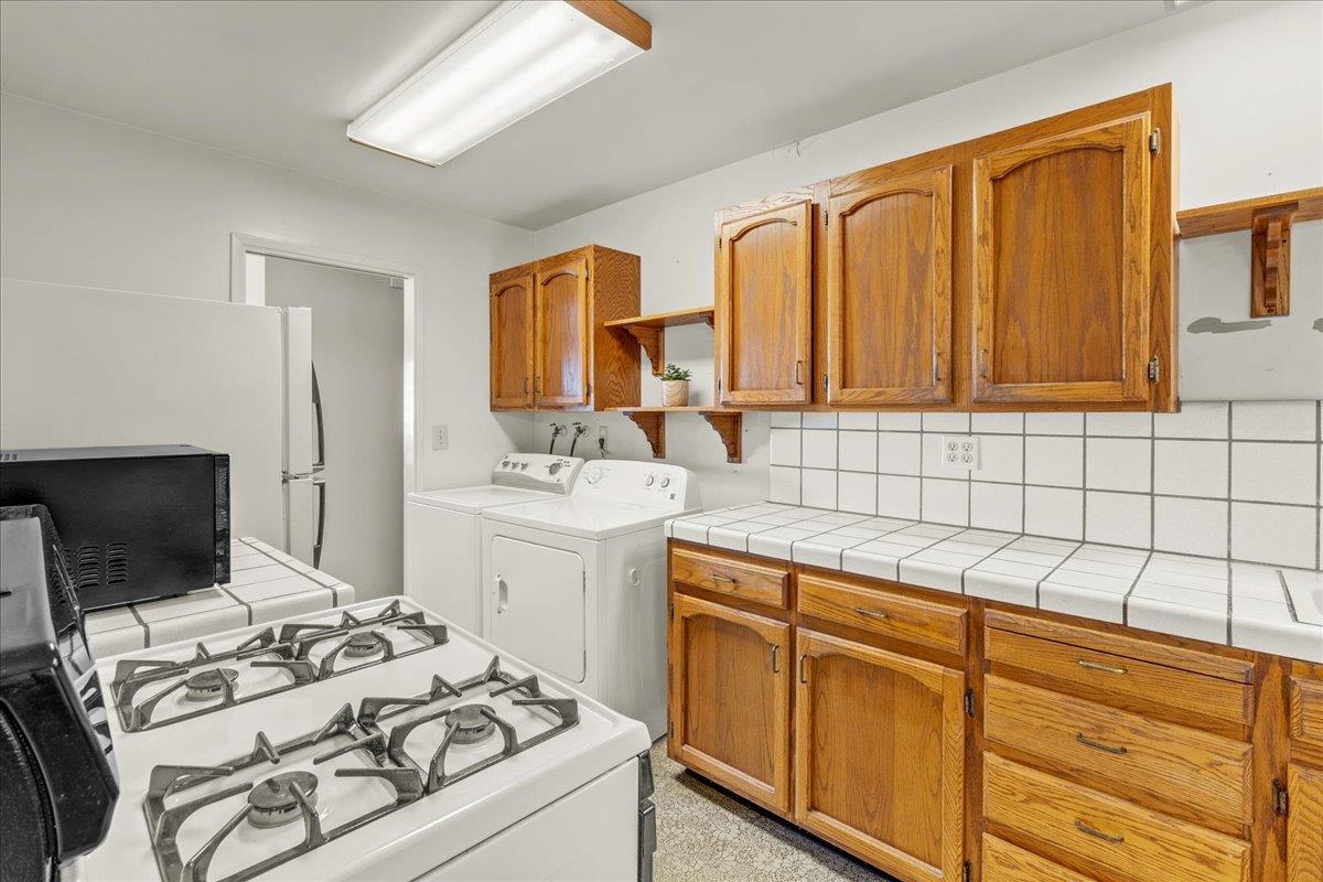 Detail Gallery Image 12 of 27 For 1661 Klamath Dr, Salinas,  CA 93906 - 4 Beds | 2 Baths