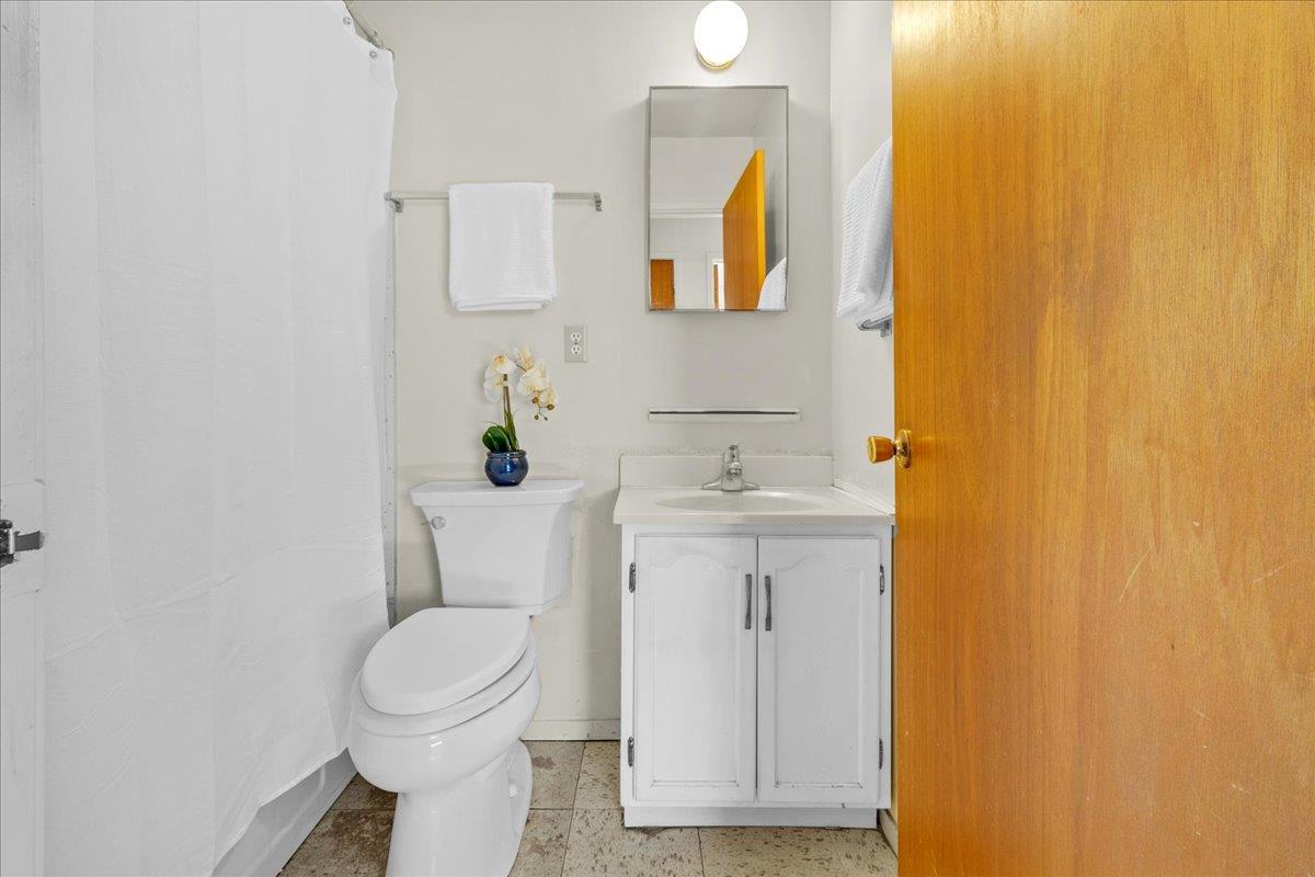 Detail Gallery Image 18 of 27 For 1661 Klamath Dr, Salinas,  CA 93906 - 4 Beds | 2 Baths