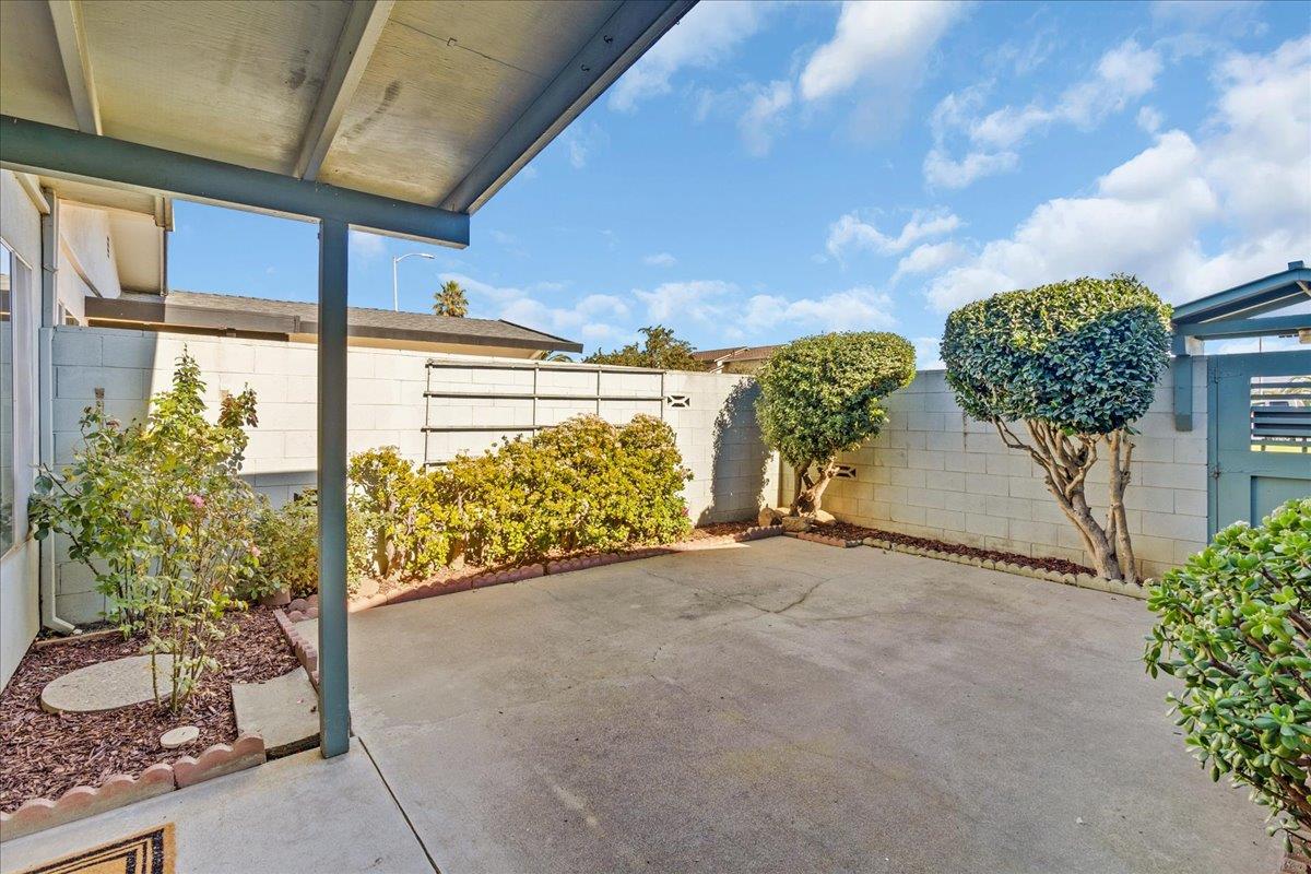 Detail Gallery Image 5 of 27 For 1661 Klamath Dr, Salinas,  CA 93906 - 4 Beds | 2 Baths