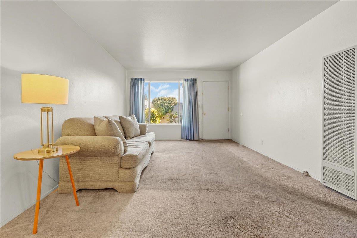 Detail Gallery Image 7 of 27 For 1661 Klamath Dr, Salinas,  CA 93906 - 4 Beds | 2 Baths