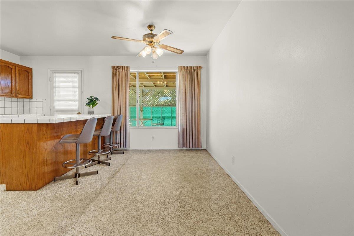 Detail Gallery Image 9 of 27 For 1661 Klamath Dr, Salinas,  CA 93906 - 4 Beds | 2 Baths