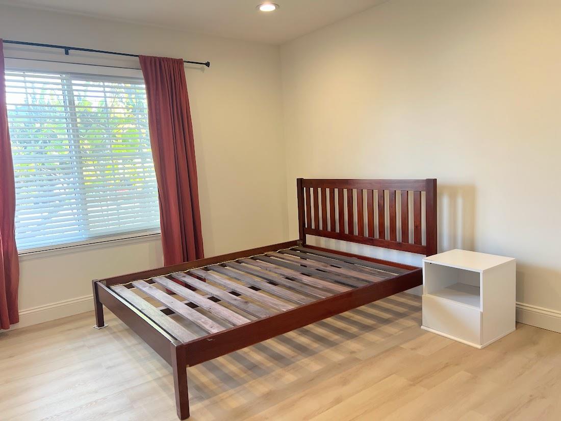 Detail Gallery Image 18 of 41 For 150 Flying Mist Isle, Foster City,  CA 94404 - 4 Beds | 2/1 Baths