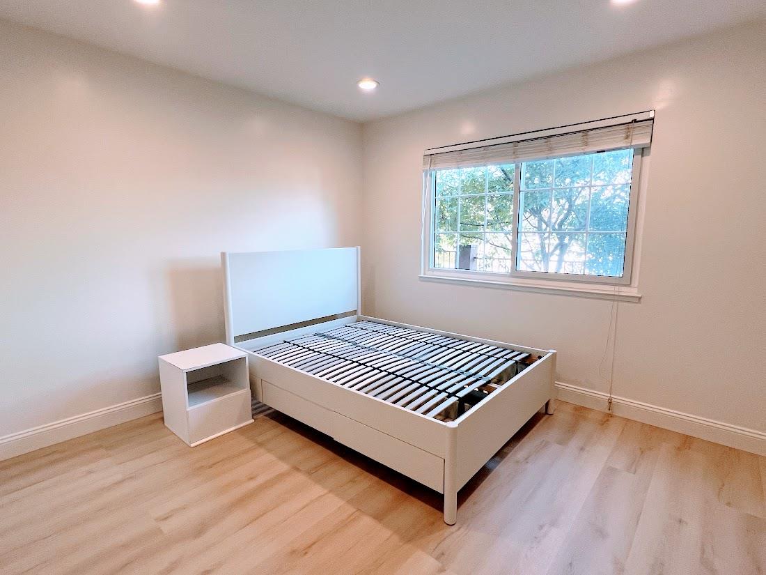 Detail Gallery Image 19 of 41 For 150 Flying Mist Isle, Foster City,  CA 94404 - 4 Beds | 2/1 Baths