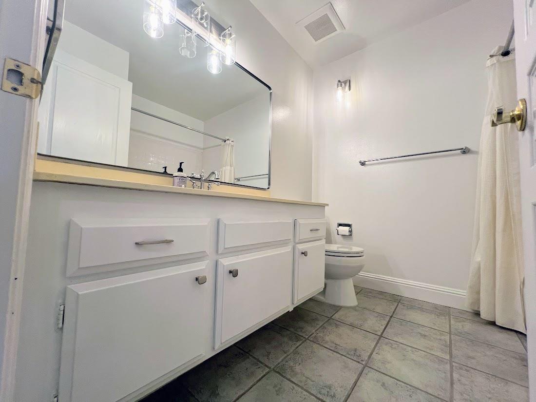 Detail Gallery Image 21 of 41 For 150 Flying Mist Isle, Foster City,  CA 94404 - 4 Beds | 2/1 Baths