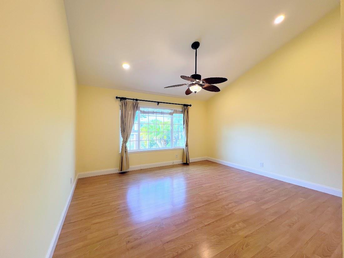 Detail Gallery Image 23 of 41 For 150 Flying Mist Isle, Foster City,  CA 94404 - 4 Beds | 2/1 Baths