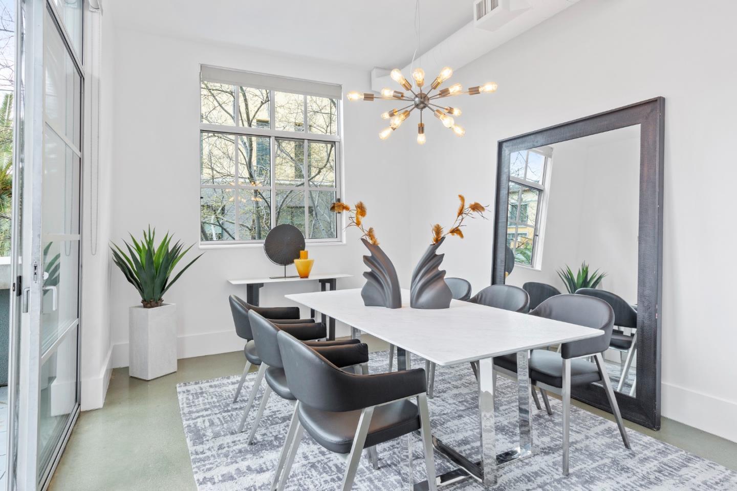 Detail Gallery Image 6 of 16 For 333 Santana Row #201,  San Jose,  CA 95128 - 3 Beds | 3 Baths