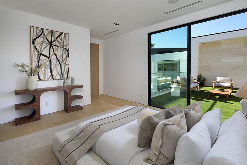 Detail Gallery Image 29 of 34 For 349 Walsh Rd, Atherton,  CA 94027 - 5 Beds | 6/2 Baths