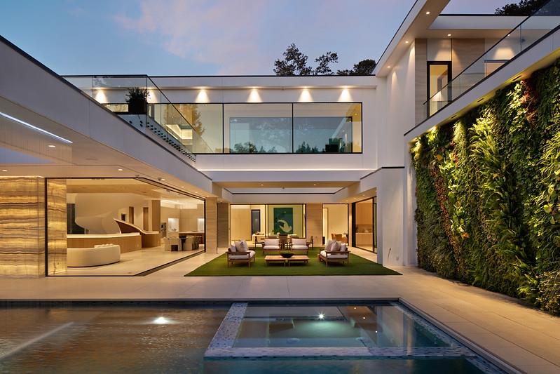 Detail Gallery Image 3 of 34 For 349 Walsh Rd, Atherton,  CA 94027 - 5 Beds | 6/2 Baths