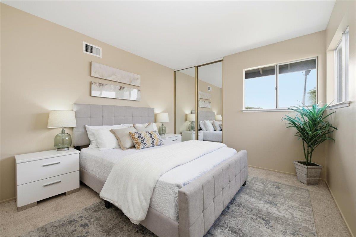 Detail Gallery Image 8 of 13 For 957 S Arnold Way, Half Moon Bay,  CA 94019 - 2 Beds | 1 Baths