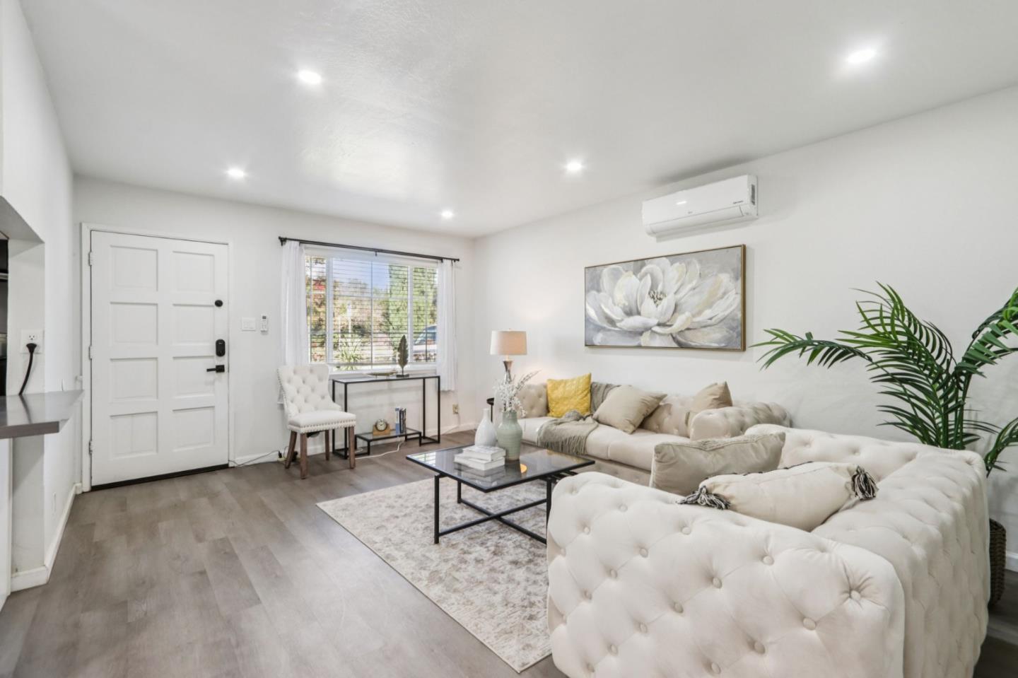 Detail Gallery Image 5 of 44 For 640 Coyote Rd, San Jose,  CA 95111 - 3 Beds | 2 Baths