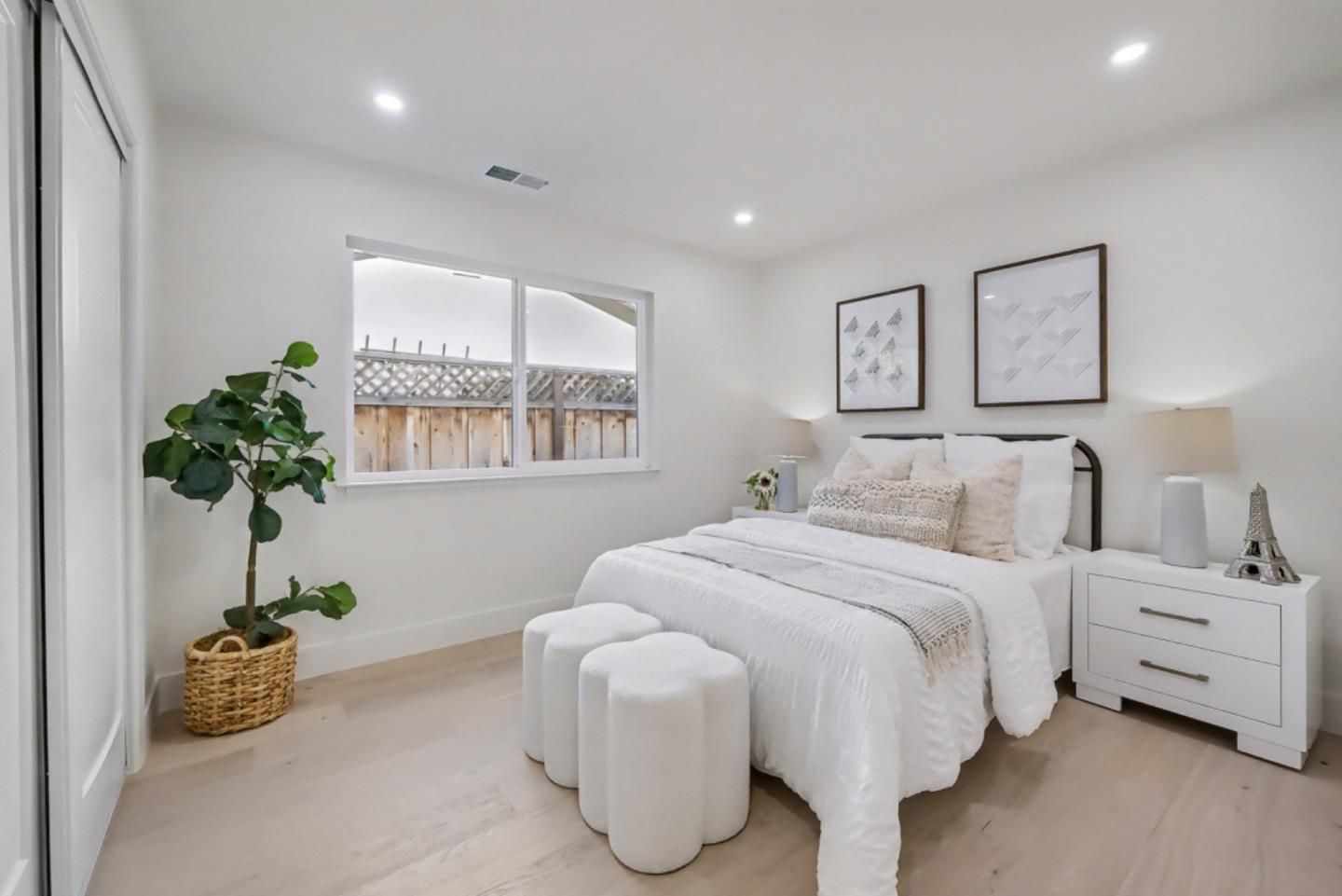 Detail Gallery Image 11 of 22 For 836 Peach Ave, Sunnyvale,  CA 94087 - 4 Beds | 2 Baths