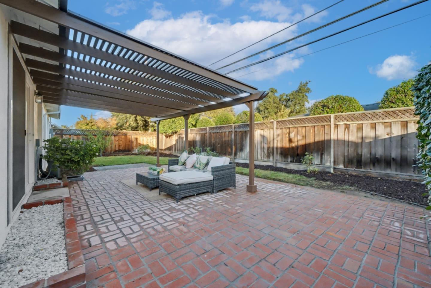 Detail Gallery Image 14 of 22 For 836 Peach Ave, Sunnyvale,  CA 94087 - 4 Beds | 2 Baths