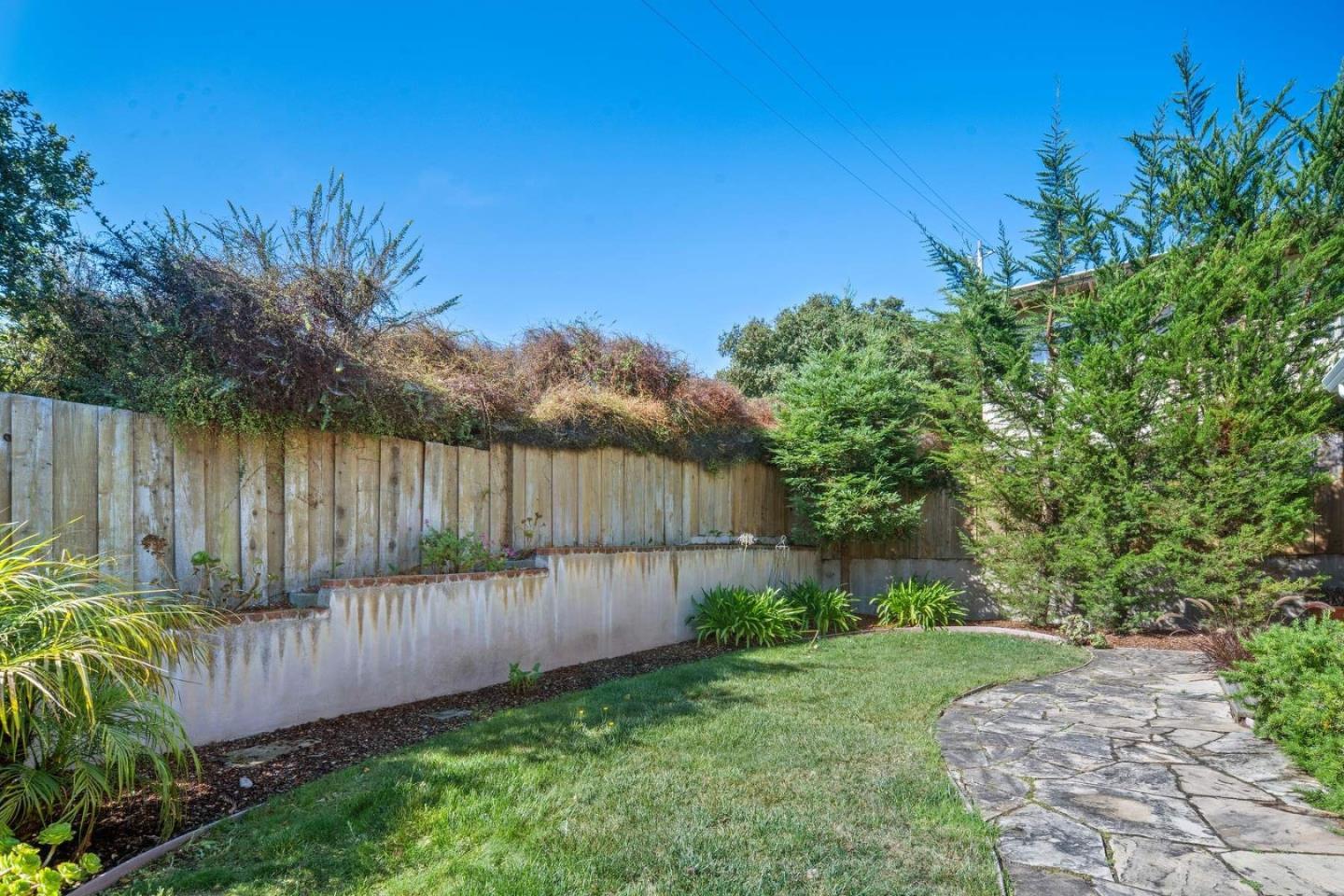 Detail Gallery Image 26 of 26 For 1109 Mcclellan Ave, Monterey,  CA 93940 - 3 Beds | 2 Baths