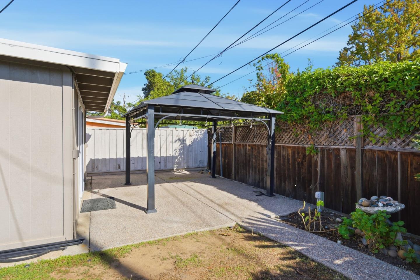 Detail Gallery Image 30 of 39 For 1650 S Wolfe Rd, Sunnyvale,  CA 94087 - 3 Beds | 2 Baths