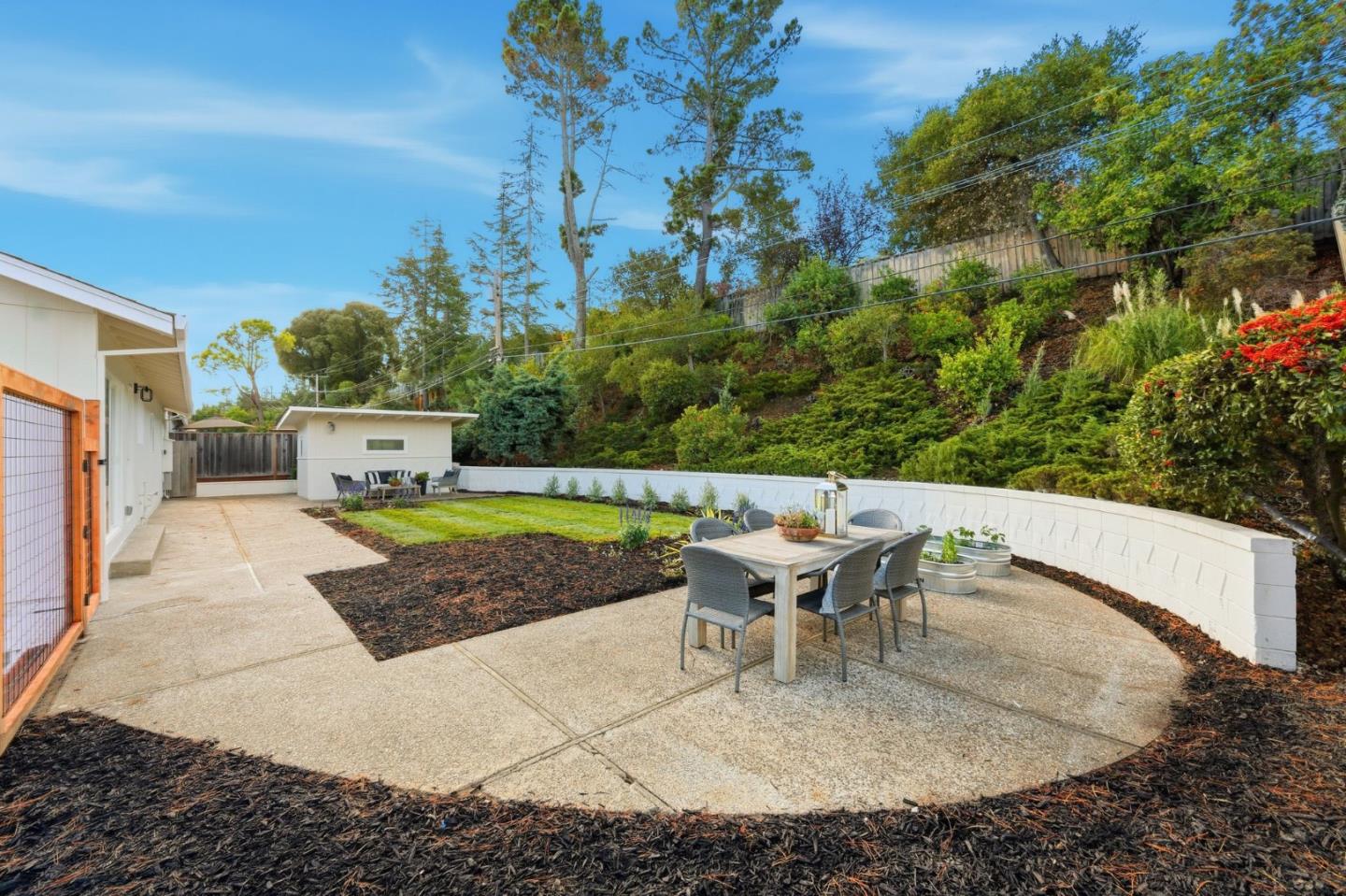 Detail Gallery Image 14 of 19 For 1104 Eden Bower Ln, Redwood City,  CA 94061 - 4 Beds | 3 Baths