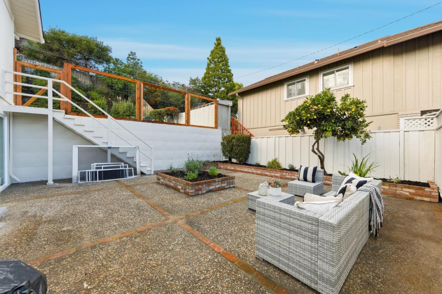 Detail Gallery Image 18 of 19 For 1104 Eden Bower Ln, Redwood City,  CA 94061 - 4 Beds | 3 Baths