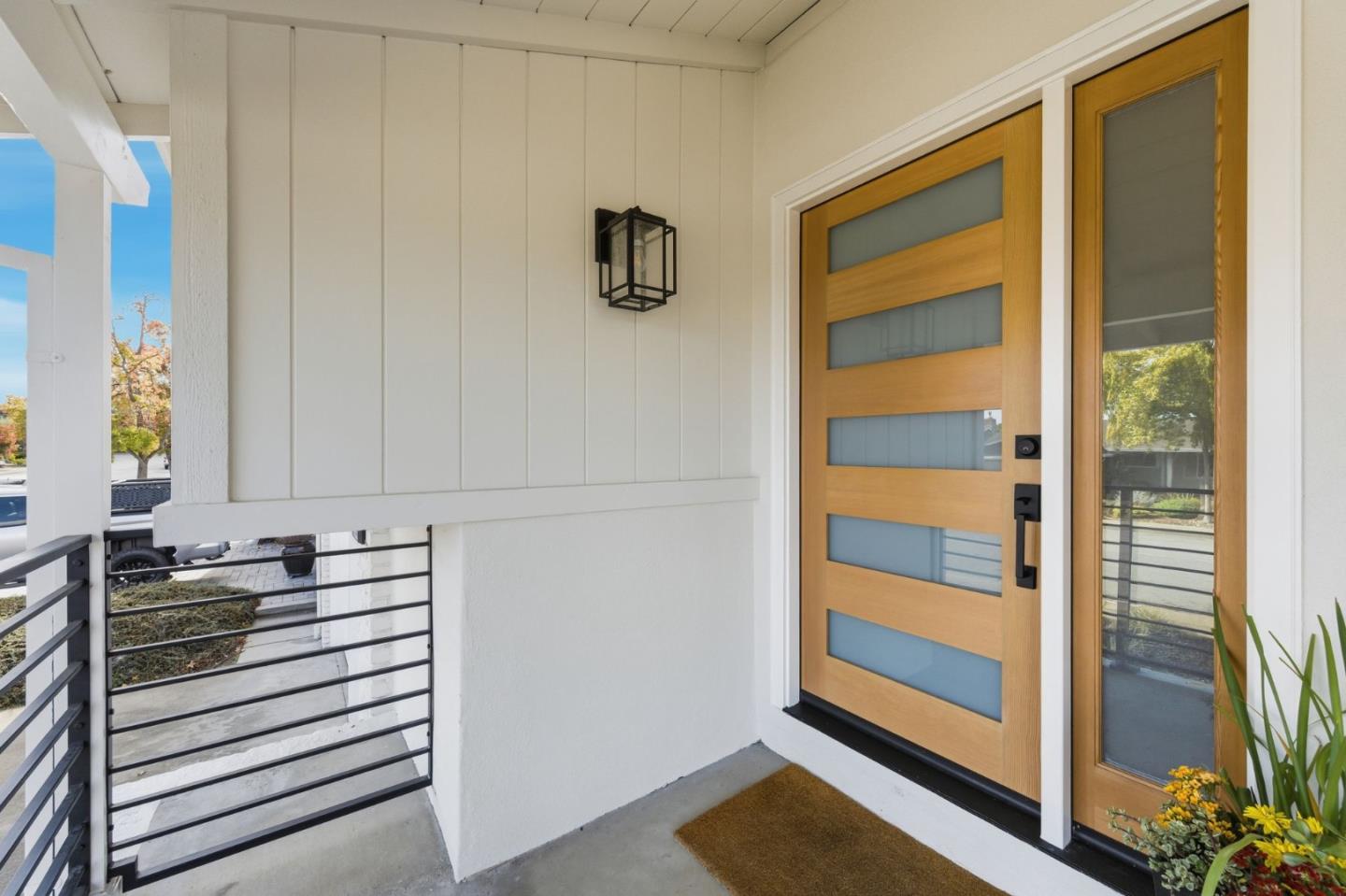 Detail Gallery Image 2 of 19 For 1104 Eden Bower Ln, Redwood City,  CA 94061 - 4 Beds | 3 Baths