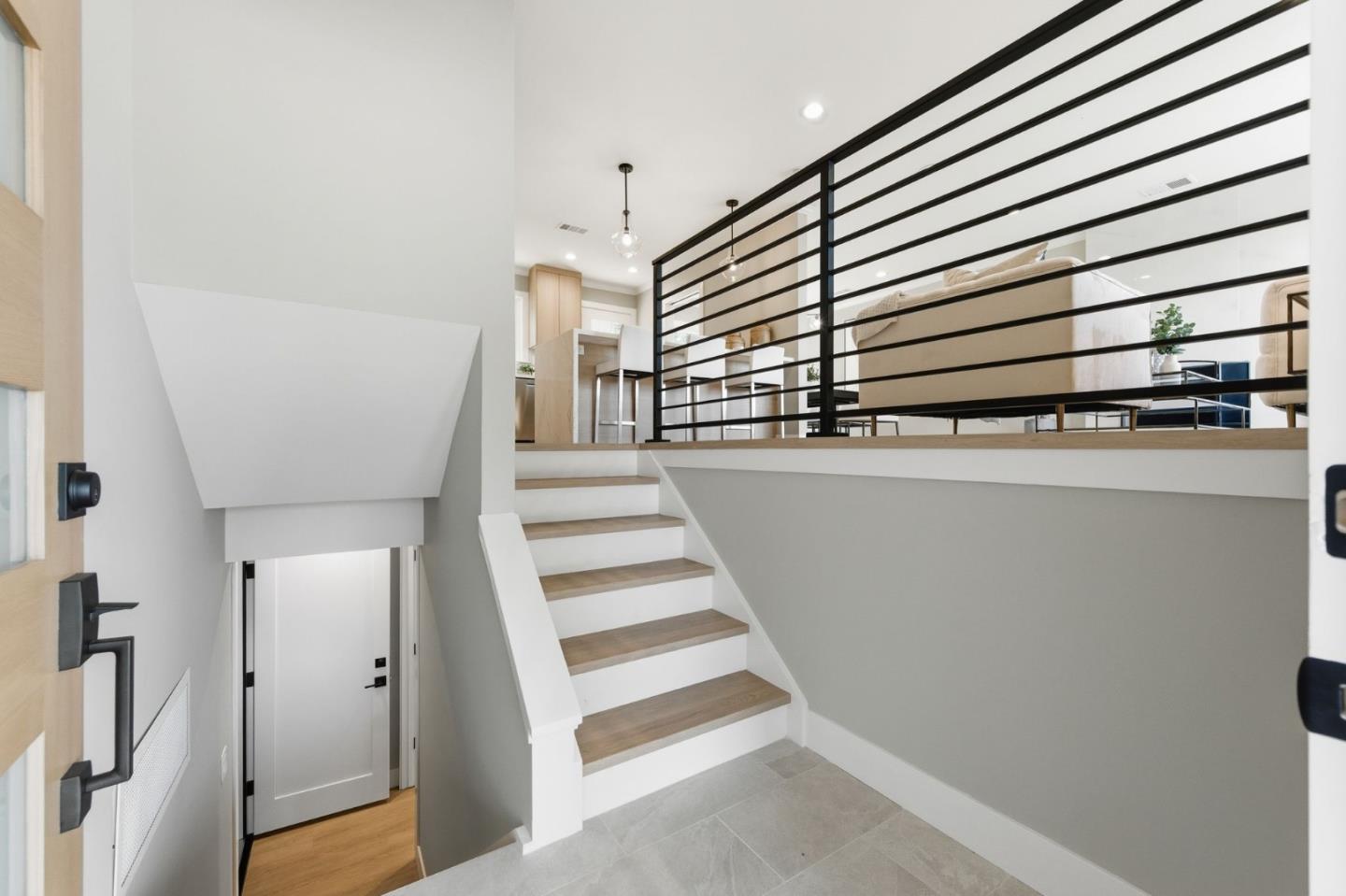 Detail Gallery Image 3 of 19 For 1104 Eden Bower Ln, Redwood City,  CA 94061 - 4 Beds | 3 Baths