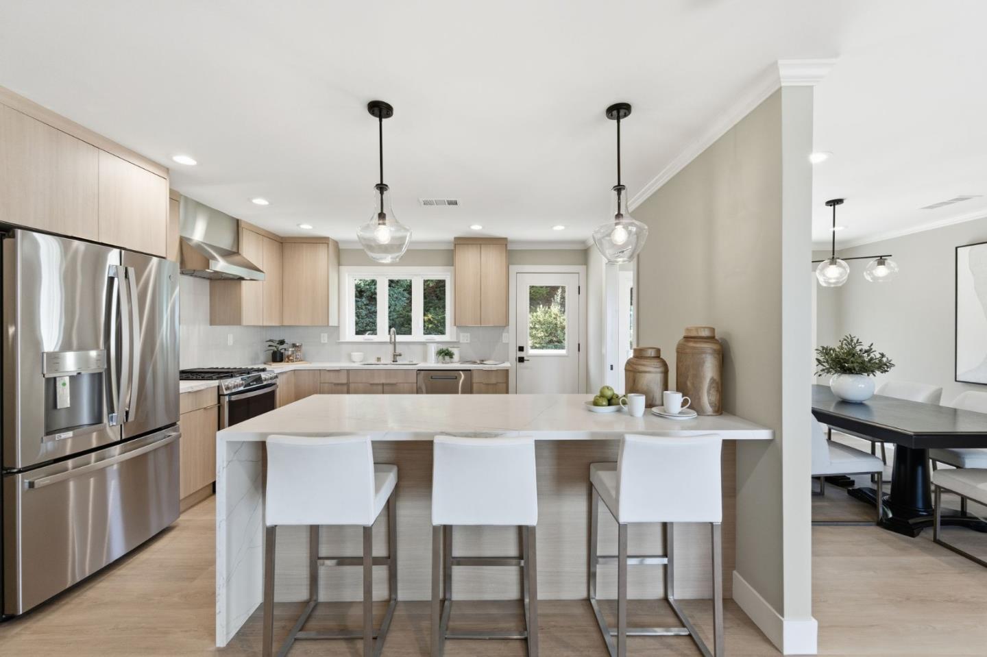 Detail Gallery Image 5 of 19 For 1104 Eden Bower Ln, Redwood City,  CA 94061 - 4 Beds | 3 Baths