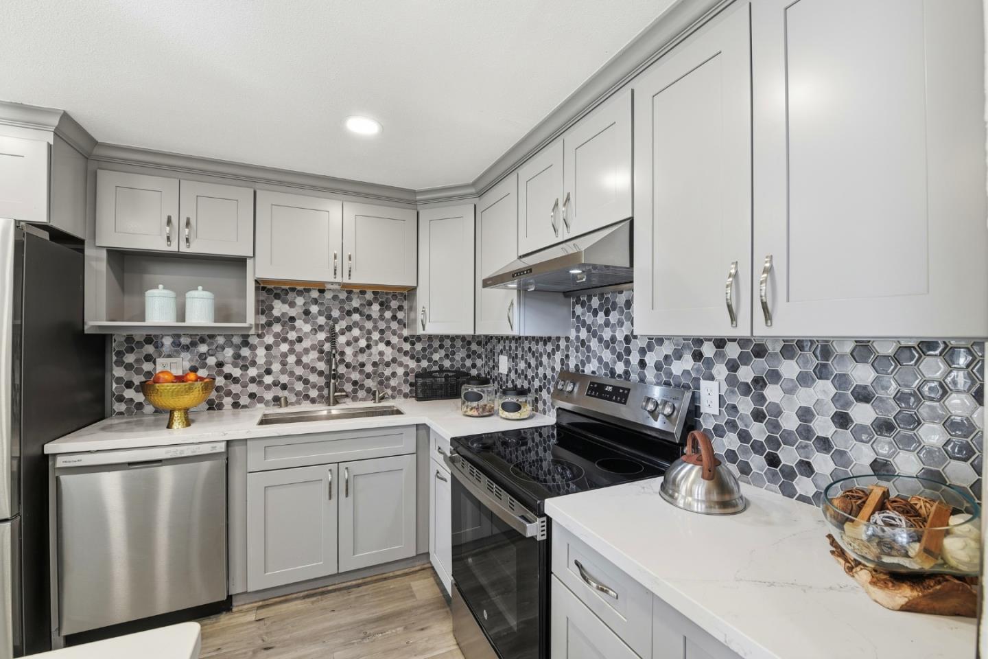 Detail Gallery Image 10 of 48 For 25 Terfidia Ln, Milpitas,  CA 95035 - 3 Beds | 2/1 Baths