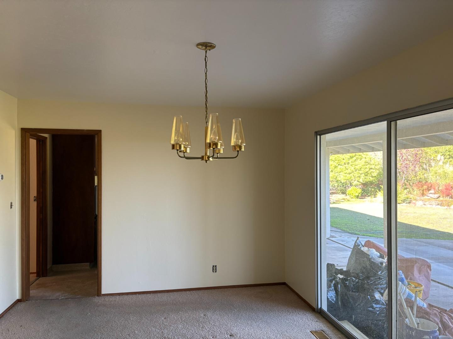 Detail Gallery Image 10 of 13 For 12130 Foothill Ln, Los Altos Hills,  CA 94022 - 4 Beds | 2/1 Baths