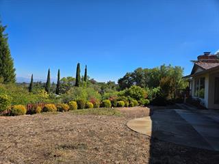 Detail Gallery Image 3 of 13 For 12130 Foothill Ln, Los Altos Hills,  CA 94022 - 4 Beds | 2/1 Baths