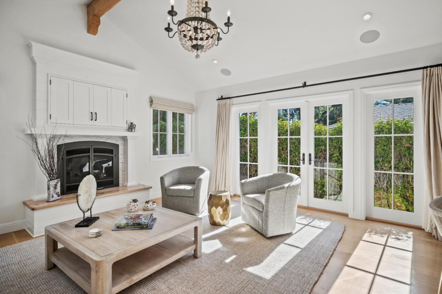 Detail Gallery Image 16 of 23 For 24817 Santa Fe St, Carmel,  CA 93923 - 3 Beds | 2/1 Baths