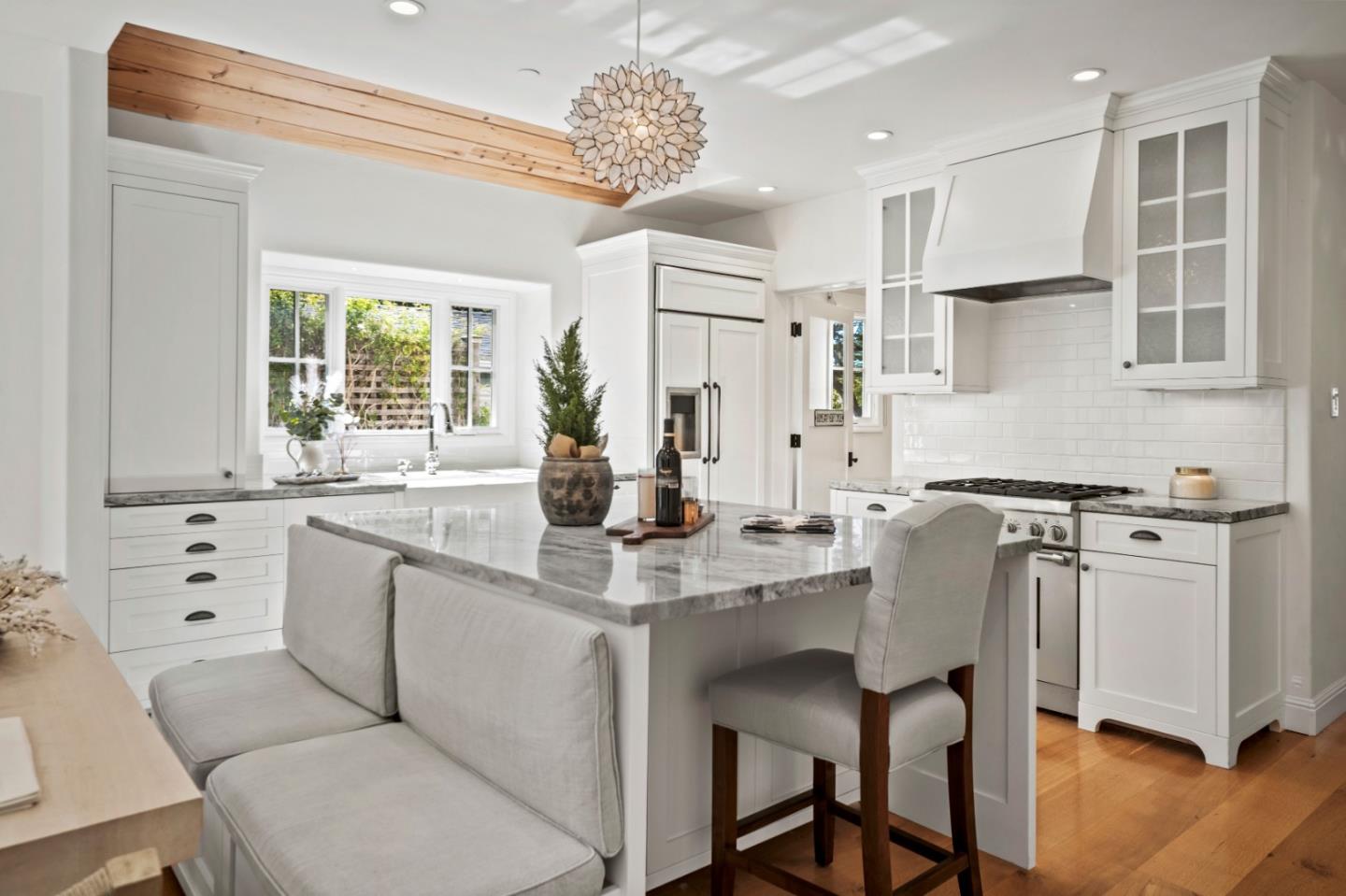 Detail Gallery Image 5 of 23 For 24817 Santa Fe St, Carmel,  CA 93923 - 3 Beds | 2/1 Baths