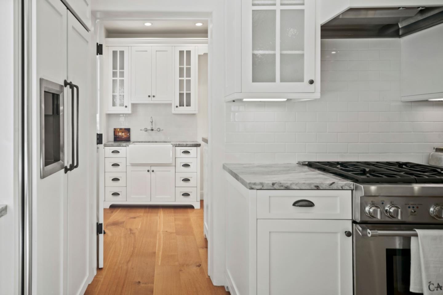 Detail Gallery Image 7 of 23 For 24817 Santa Fe St, Carmel,  CA 93923 - 3 Beds | 2/1 Baths