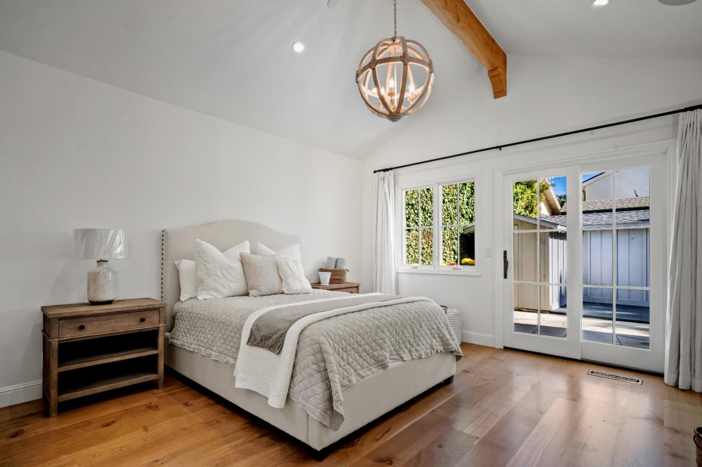 Detail Gallery Image 9 of 23 For 24817 Santa Fe St, Carmel,  CA 93923 - 3 Beds | 2/1 Baths