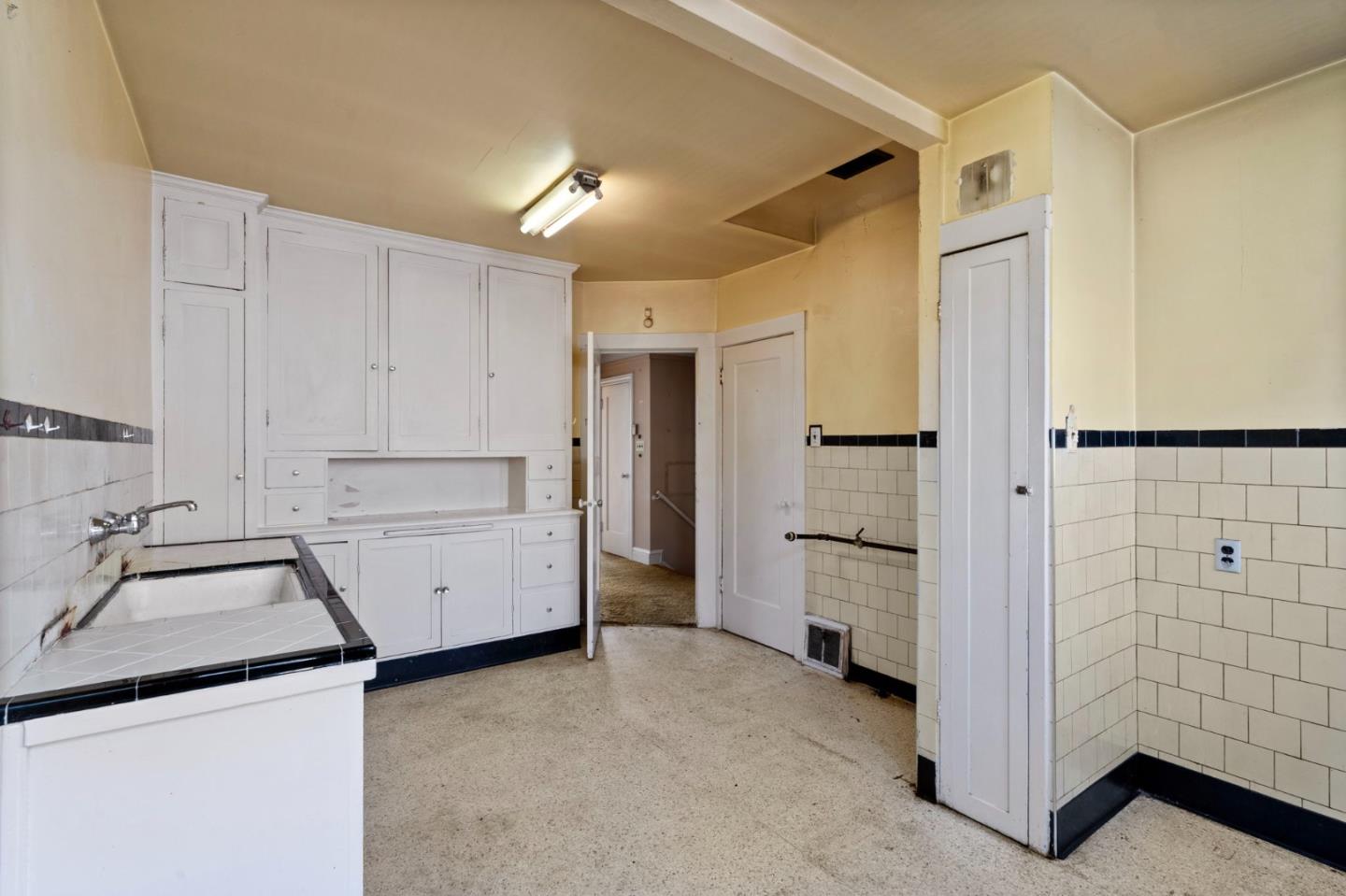 Detail Gallery Image 11 of 24 For 211 Crescent Ave, San Francisco,  CA 94110 - 1 Beds | 1 Baths