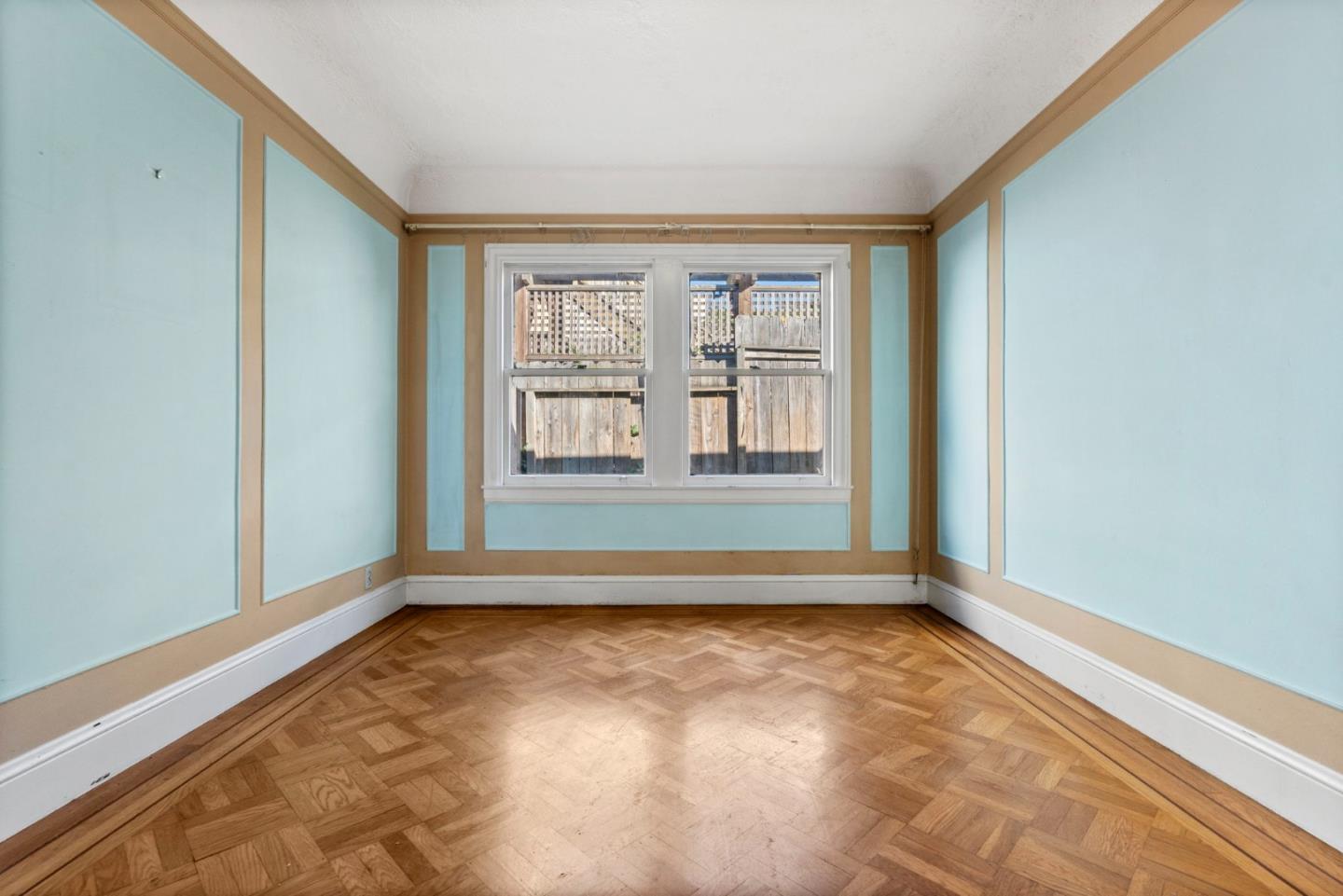 Detail Gallery Image 15 of 24 For 211 Crescent Ave, San Francisco,  CA 94110 - 1 Beds | 1 Baths