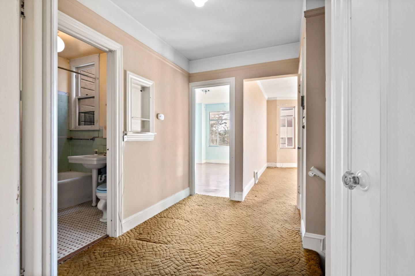 Detail Gallery Image 20 of 24 For 211 Crescent Ave, San Francisco,  CA 94110 - 1 Beds | 1 Baths