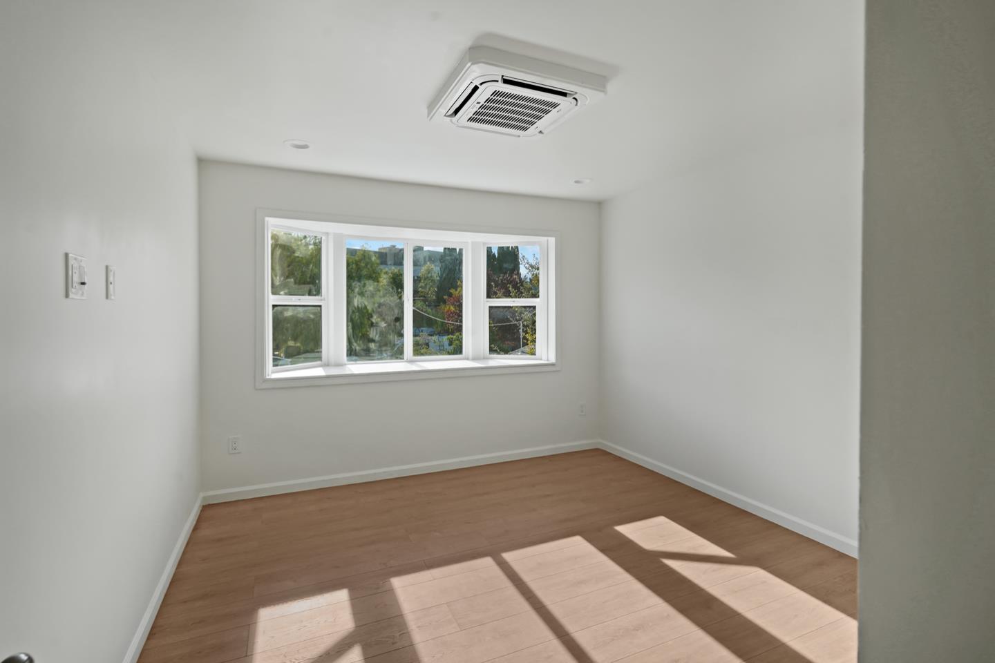 Detail Gallery Image 18 of 24 For 820 Jackson St, Mountain View,  CA 94043 - 4 Beds | 3 Baths