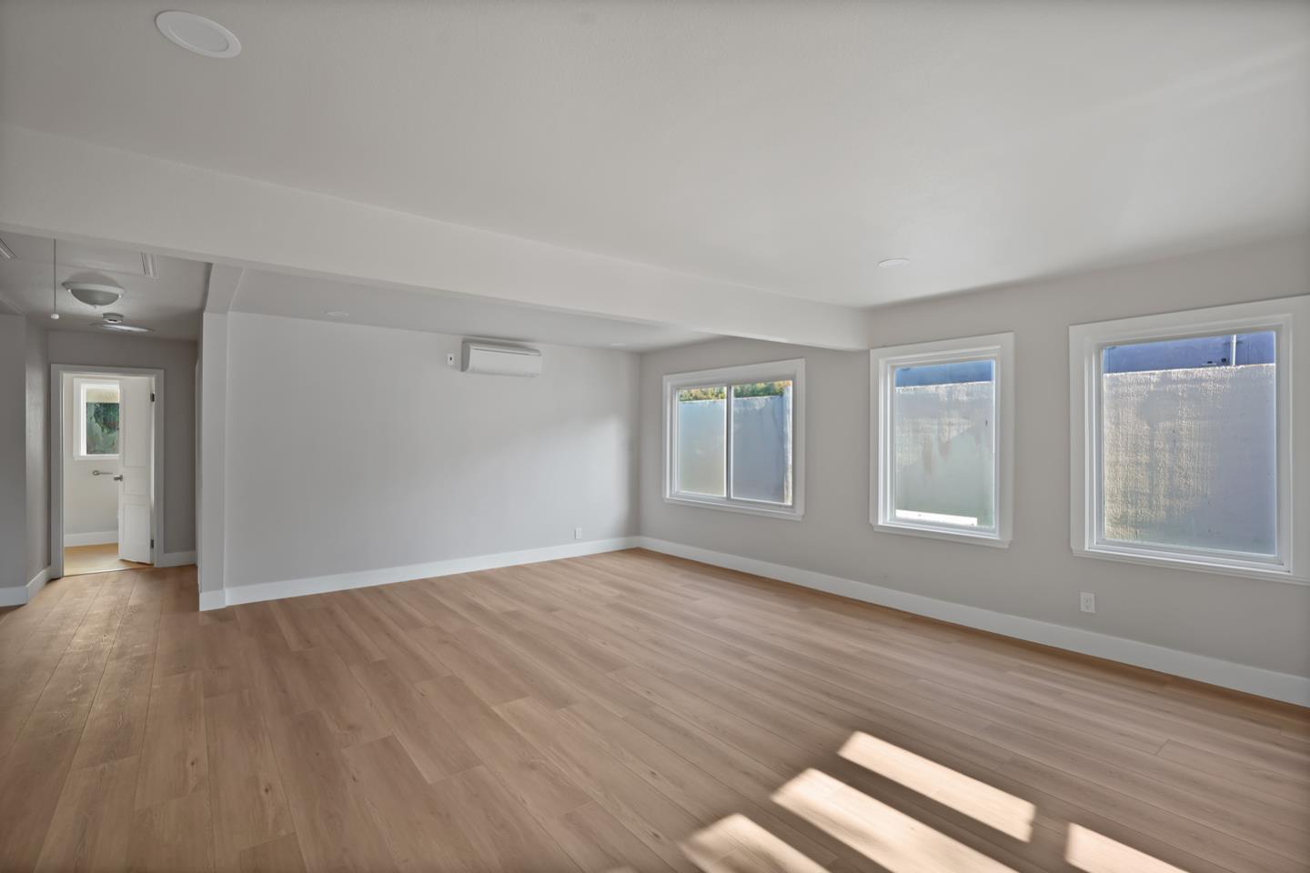 Detail Gallery Image 7 of 24 For 820 Jackson St, Mountain View,  CA 94043 - 4 Beds | 3 Baths